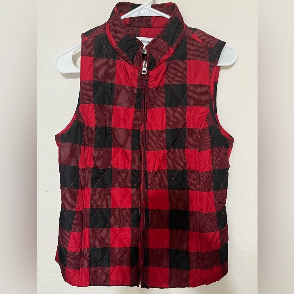 Croft and Barrow S vest
